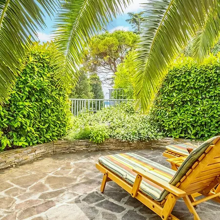 Palm Apartment *